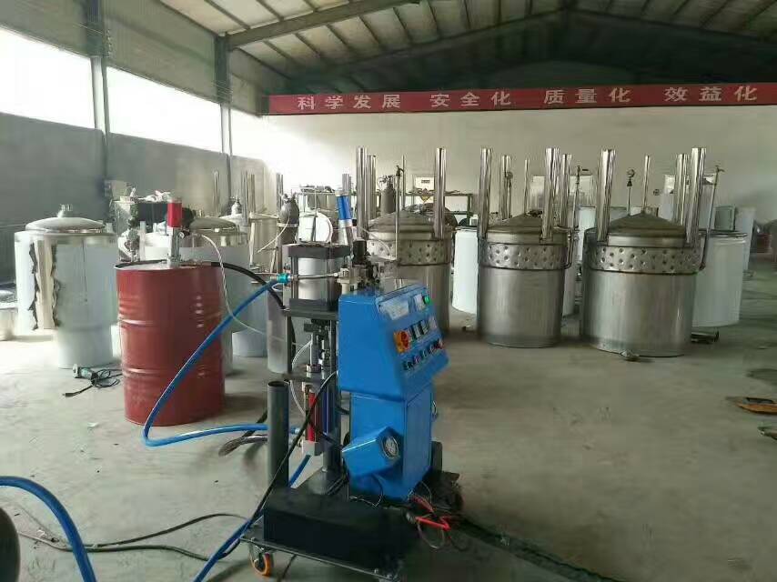 聚氨酯发泡设备施工案例